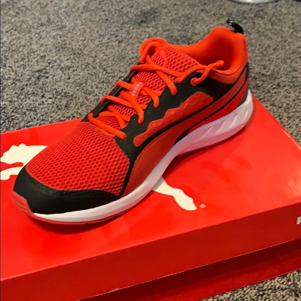 BRAND NEW!!! Puma Swype